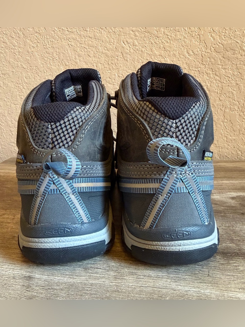 Keen Waterproof Hiking Boots Womens Size 7.5 - Picture 6 of 11